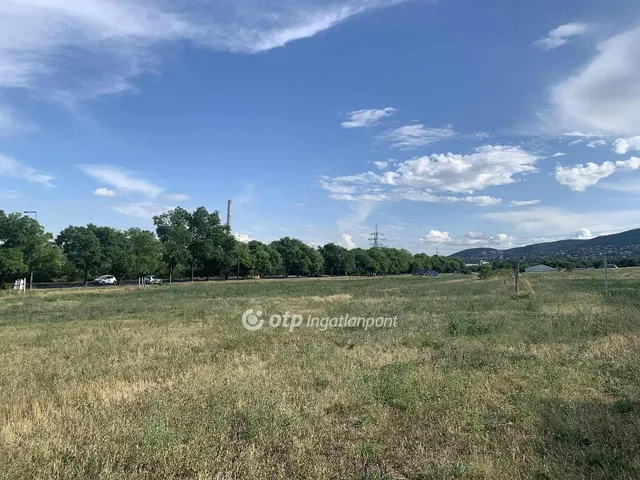 Eladó telek Budapest III. kerület, Aranyhegy 261 nm