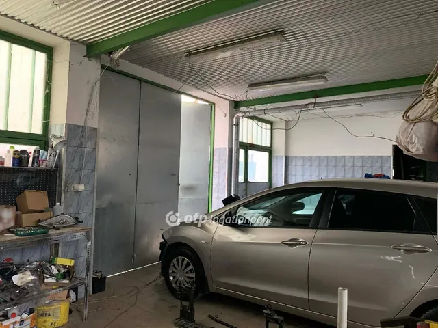 Eladó kereskedelmi és ipari ingatlan Budapest XVIII. kerület, Bókaytelep 110 nm