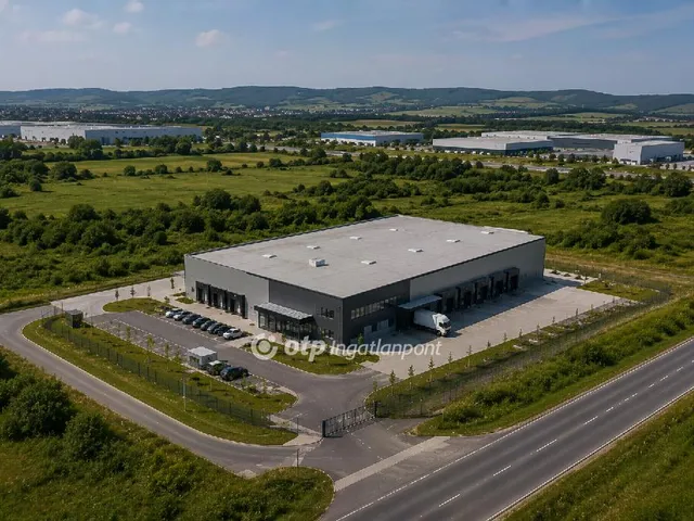 Eladó kereskedelmi és ipari ingatlan Veszprém 3000 nm