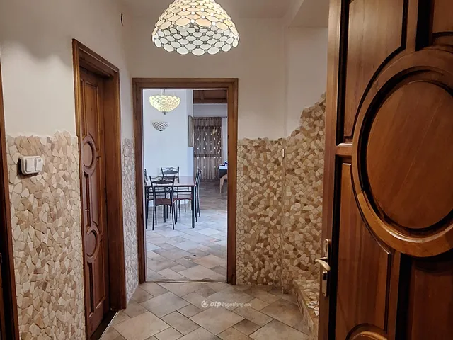 Eladó ház Csömör 290 nm