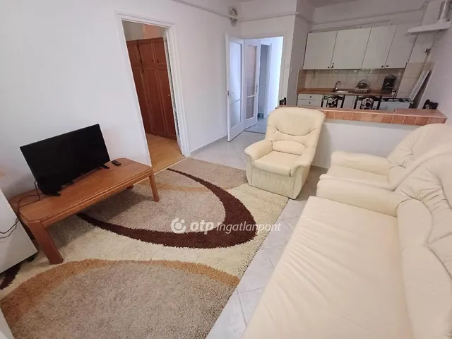 Kiadó lakás Csongrád 54 nm