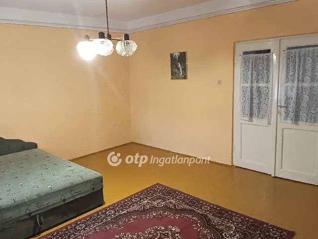 Eladó ház Baks 65 nm