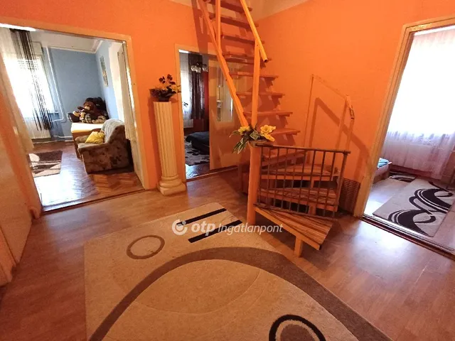 Eladó ház Tiszaalpár 141 nm