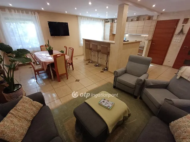 Eladó ház Csongrád 226 nm