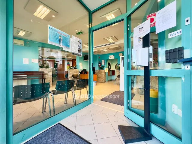 Eladó kereskedelmi és ipari ingatlan Érd, Városközpont 170 nm