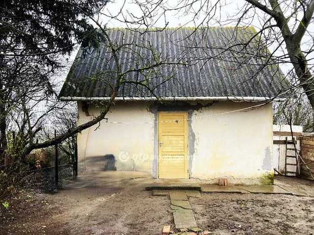 Eladó ház Szentes 25 nm