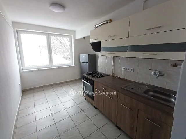 Kiadó lakás Csongrád 56 nm