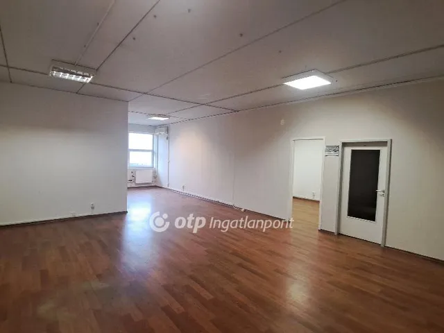 Kiadó kereskedelmi és ipari ingatlan Budapest III. kerület, Kaszásdűlő 90 nm