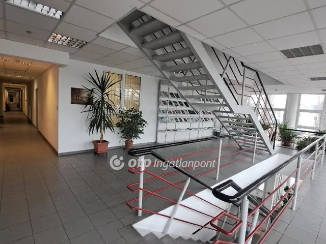 Kiadó kereskedelmi és ipari ingatlan Budapest III. kerület, Kaszásdűlő 90 nm