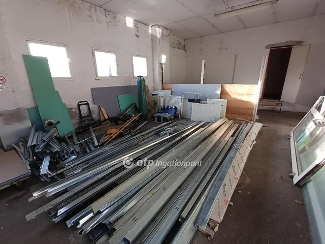 Eladó kereskedelmi és ipari ingatlan Csongrád 413 nm