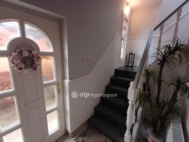 Eladó ház Csongrád 258 nm