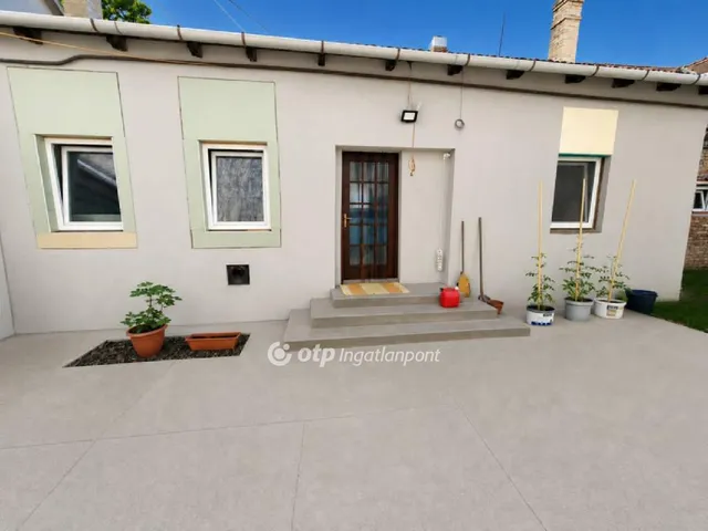 Eladó lakás Csongrád 81 nm