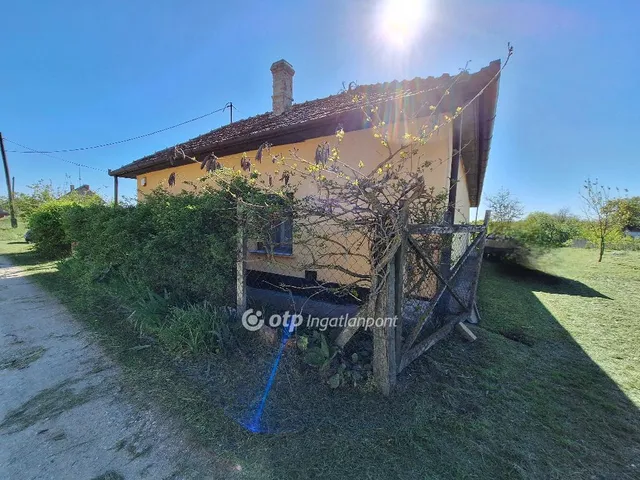 Eladó ház Tiszaszentimre 75 nm