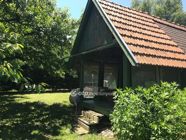 Eladó telek Gyomaendrőd 1672 nm