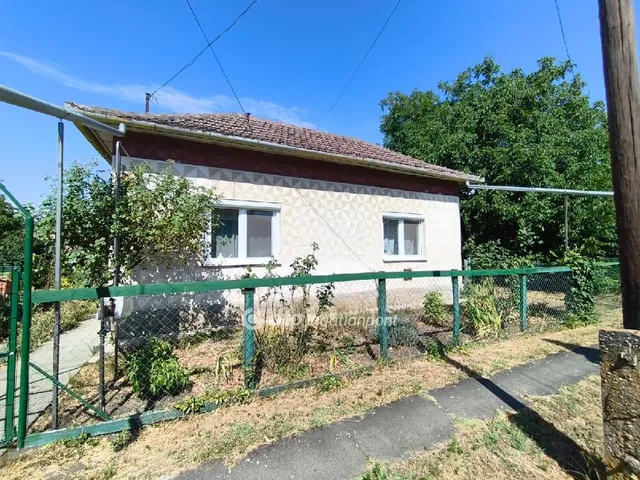 Eladó ház Hunya 67 nm
