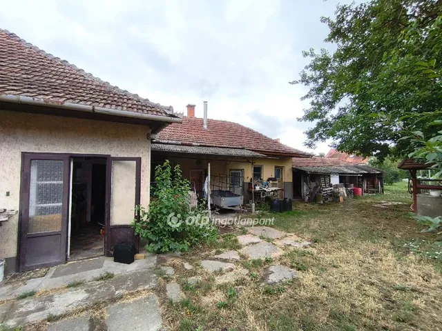 Eladó ház Békés, Raktár utca 56 nm