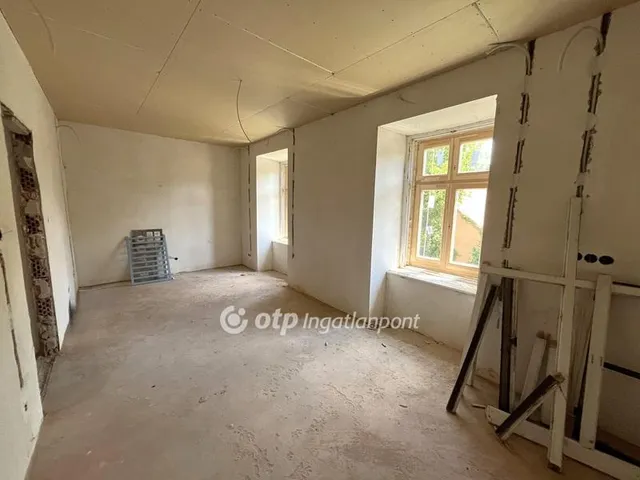Eladó lakás Szécsény 61 nm