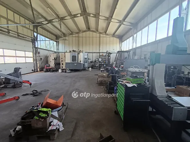 Eladó kereskedelmi és ipari ingatlan Gyomaendrőd 500 nm