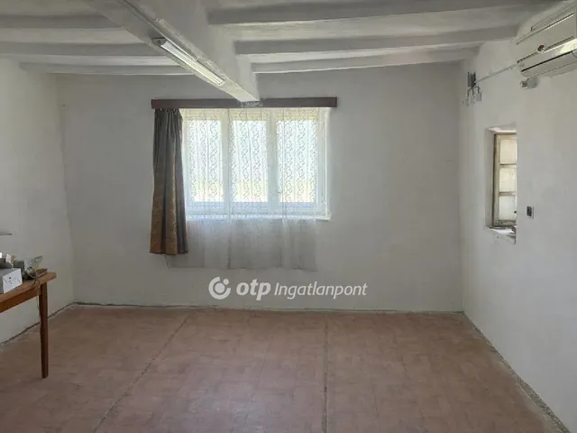 Eladó ház Öcsöd 50 nm