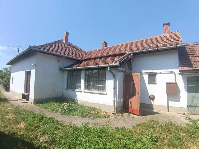 Eladó ház Kenderes 91 nm