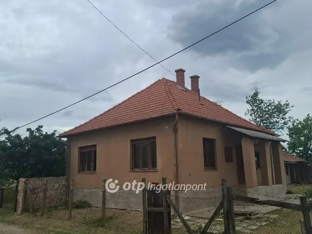 Eladó ház Jászkisér 80 nm
