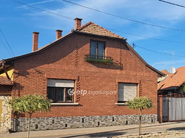 Eladó ház Cegléd 217 nm