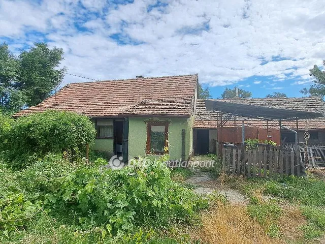 Eladó ház Orosháza, Szőlő krt 53 nm
