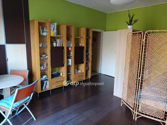 Eladó lakás Budapest X. kerület, Gyárdülő 37 nm