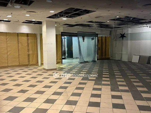 Eladó kereskedelmi és ipari ingatlan Budapest II. kerület 115 nm