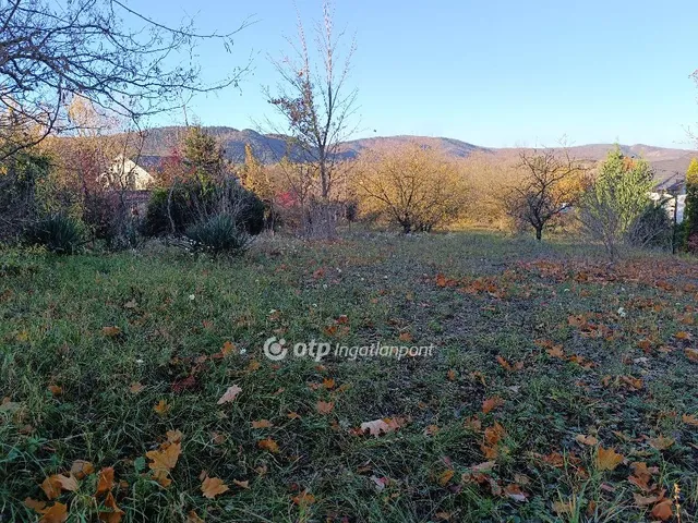 Eladó telek Solymár 1320 nm