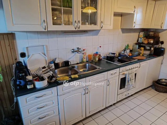 Eladó ház Budapest II. kerület, Máriaremete 137 nm