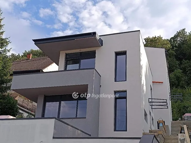 Eladó ház Solymár 177 nm