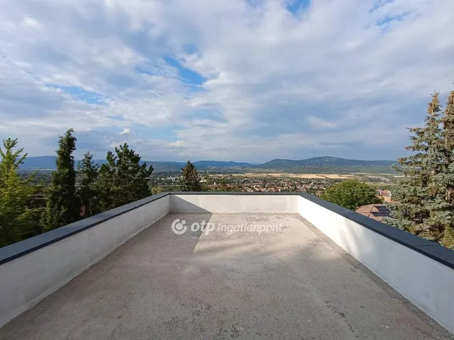 Eladó ház Solymár 177 nm
