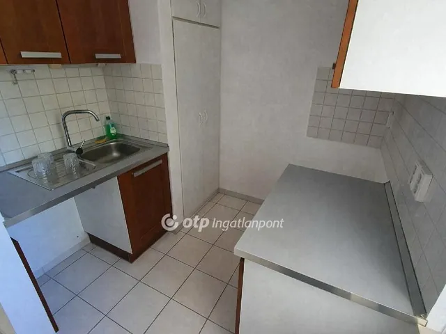 Eladó lakás Budapest III. kerület 77 nm