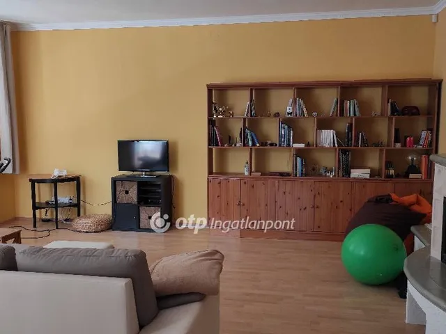 Eladó ház Piliscsaba 300 nm