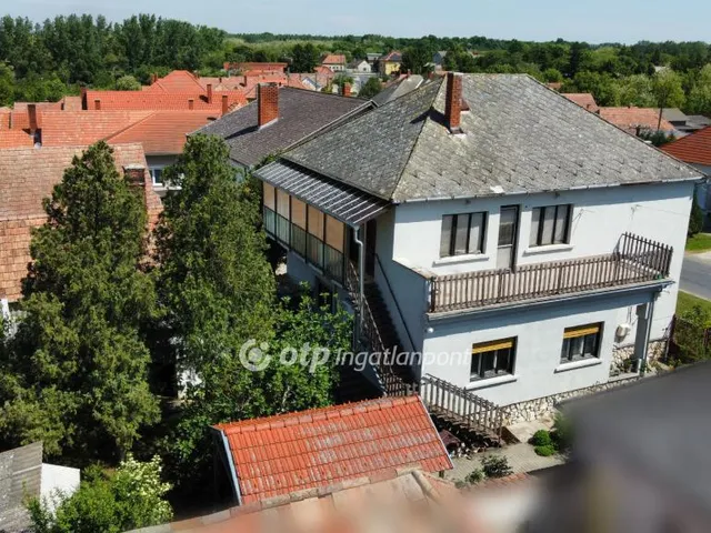 Eladó ház Marcaltő 190 nm