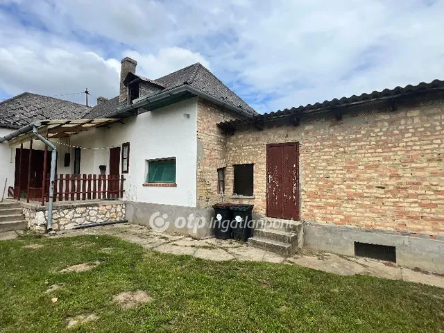 Eladó ház Bakonypéterd 73 nm