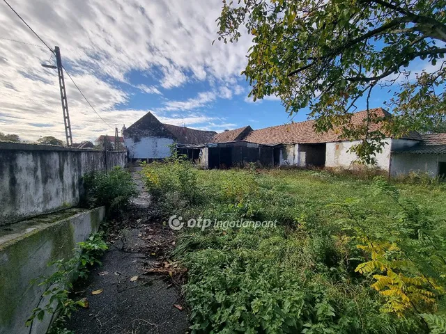 Eladó ház Egyházaskesző 633 nm