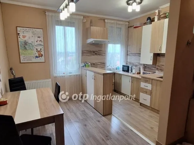 Eladó lakás Pápa 58 nm