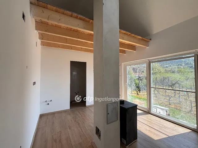 Eladó telek Somlószőlős 1339 nm