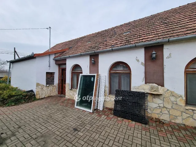 Eladó ház Nagyacsád 151 nm