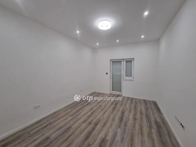 Eladó lakás Pápa, Erzsébetváros 31 nm