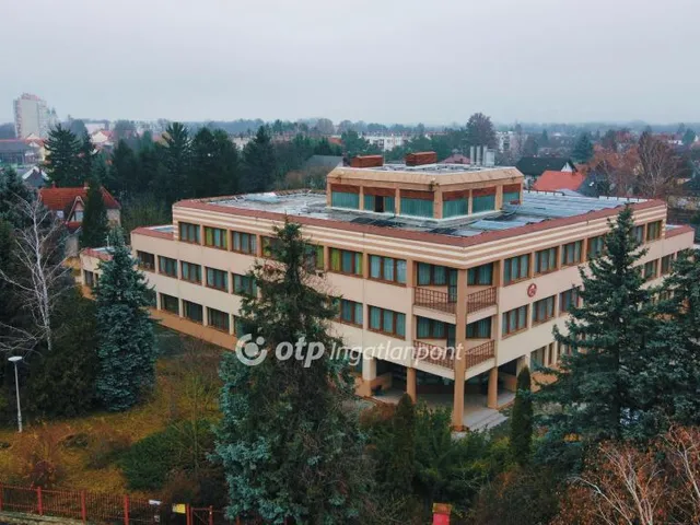 Eladó kereskedelmi és ipari ingatlan Celldömölk 3000 nm