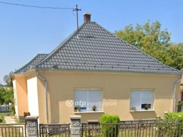 Eladó ház Szerecseny 67 nm