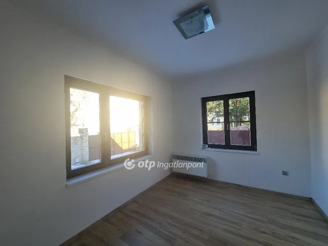 Eladó ház Pápa 185 nm