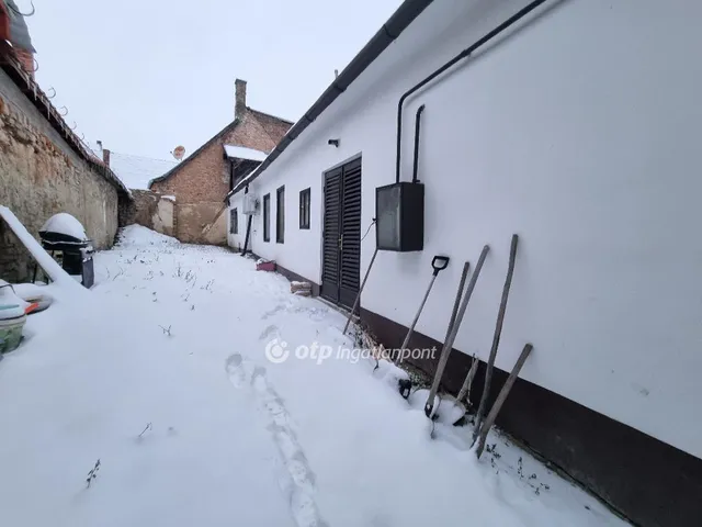 Eladó ház Pápa, Belváros 77 nm