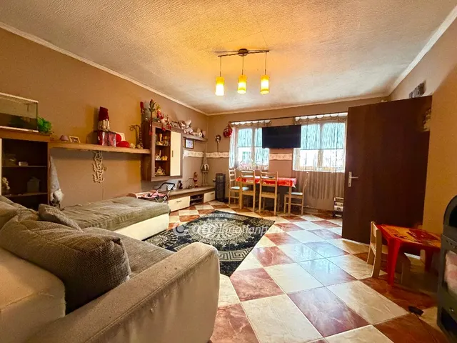 Eladó ház Pápateszér 114 nm