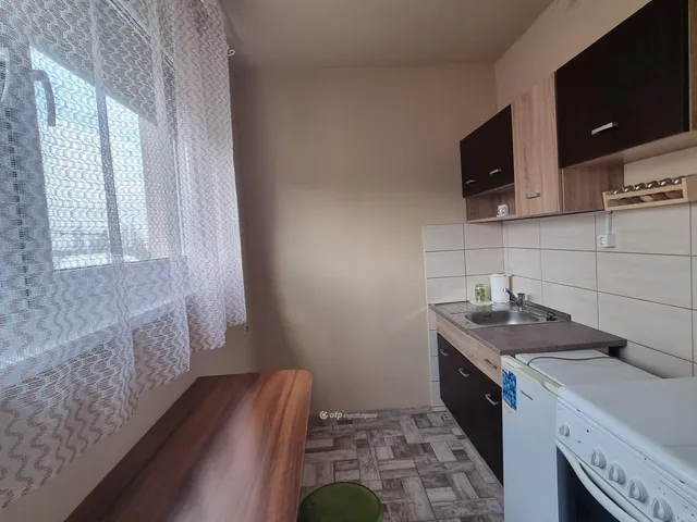 Eladó lakás Győr, Adyváros 53 nm