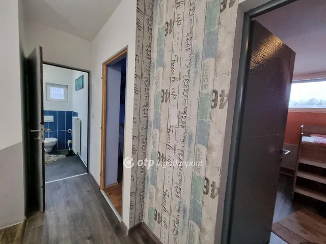 Eladó ház Nyárád 160 nm