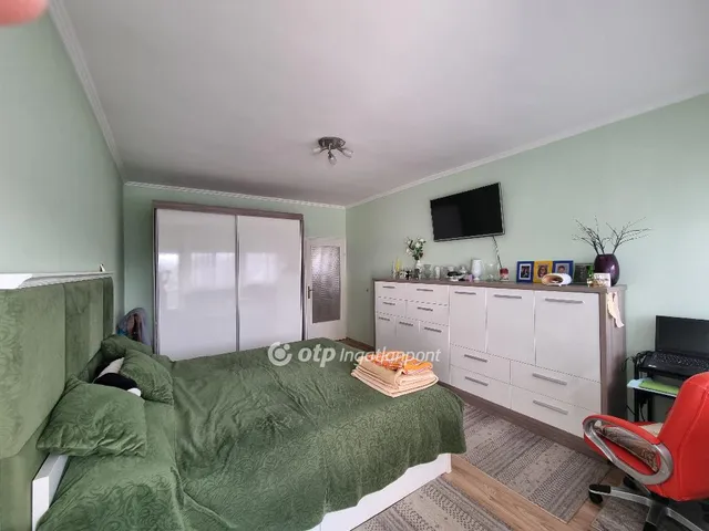 Eladó lakás Pápa 71 nm